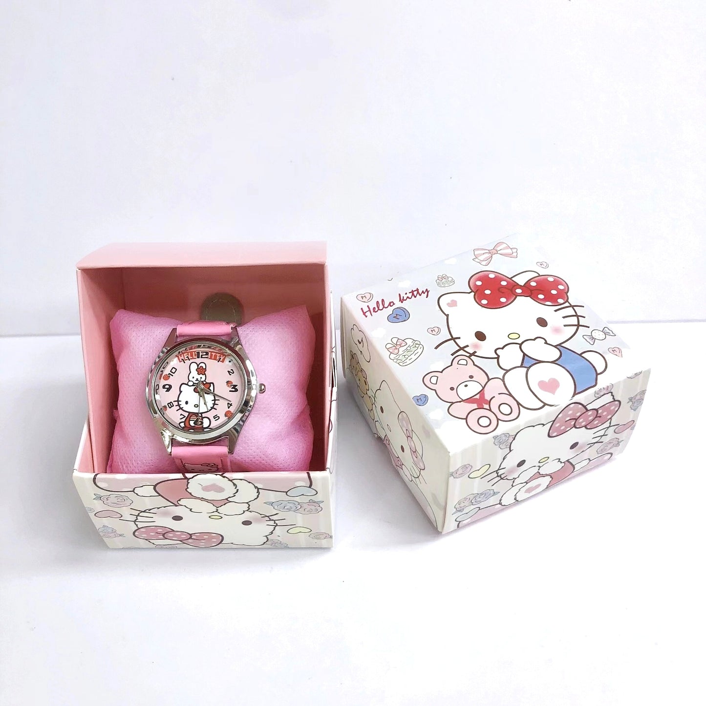 Reloj Sanrio con cajita