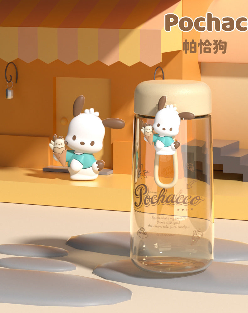 Botella con figurita Sanrio